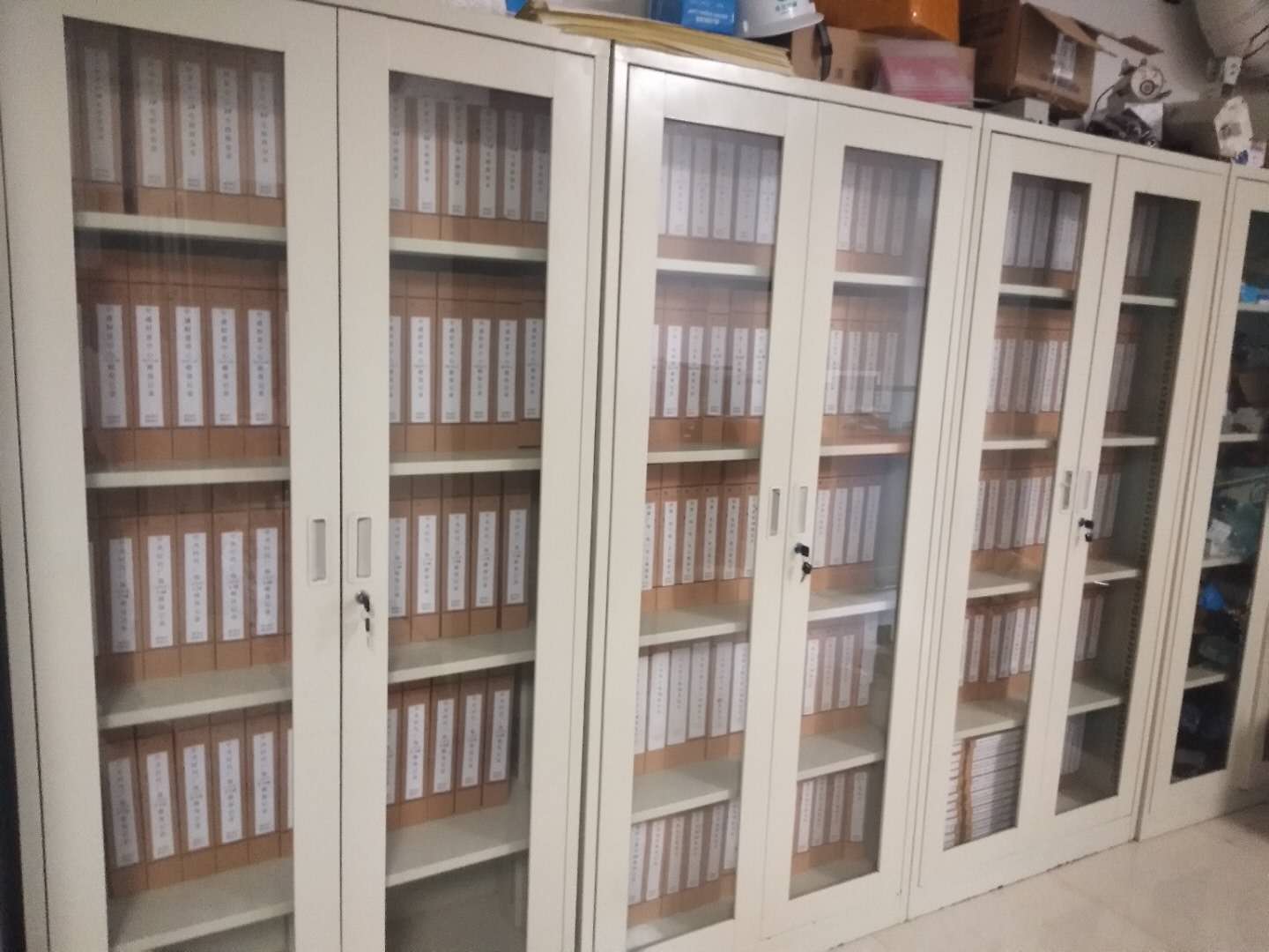 電梯檔案室一角 電梯檔案室一角